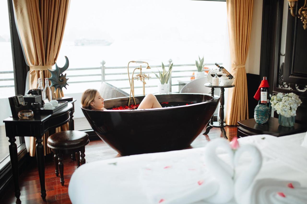  Athena Royal Cruise - Luxury In Halong Bay 5*