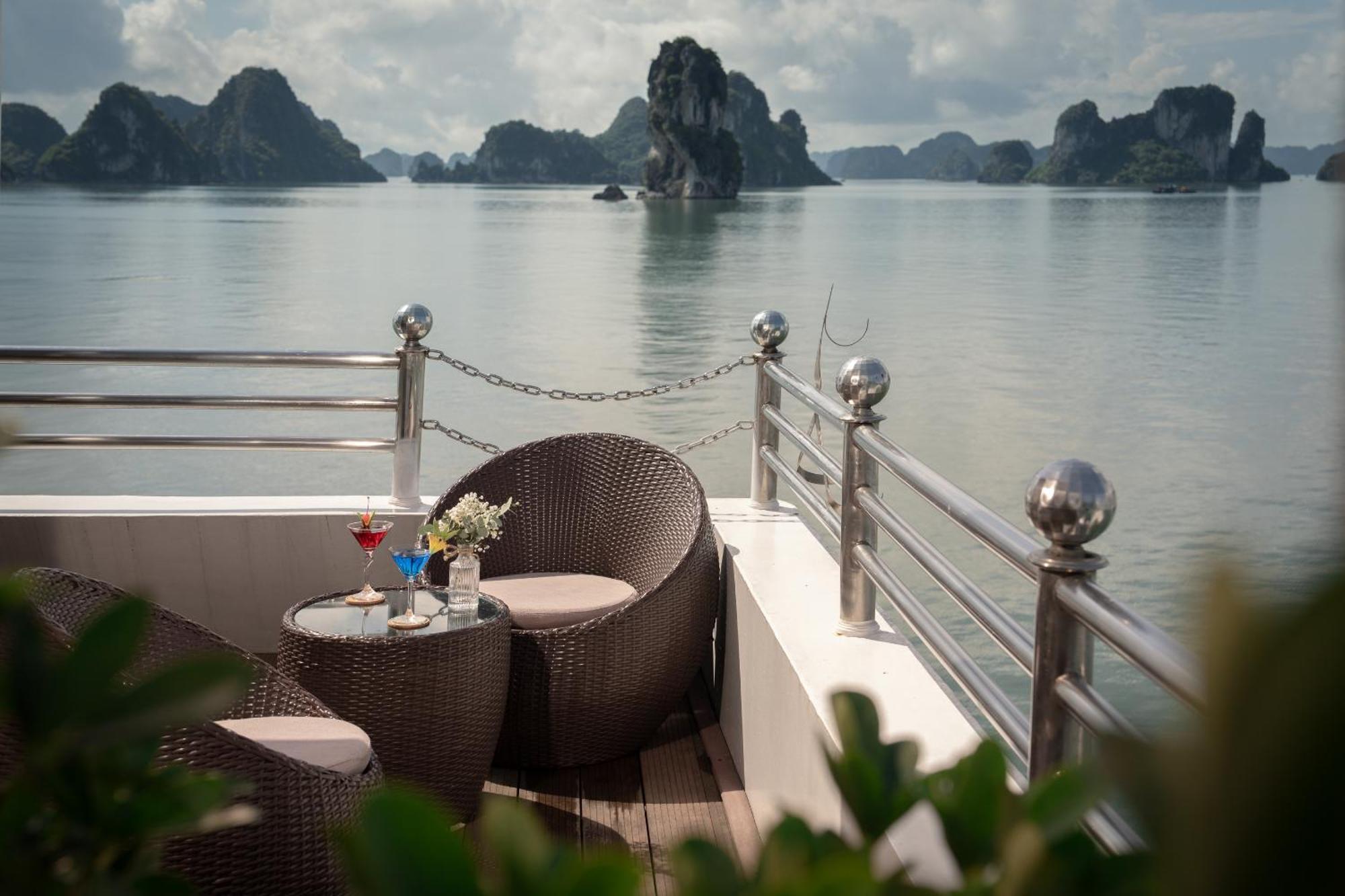 Athena Royal Cruise - Luxury In Halong Bay