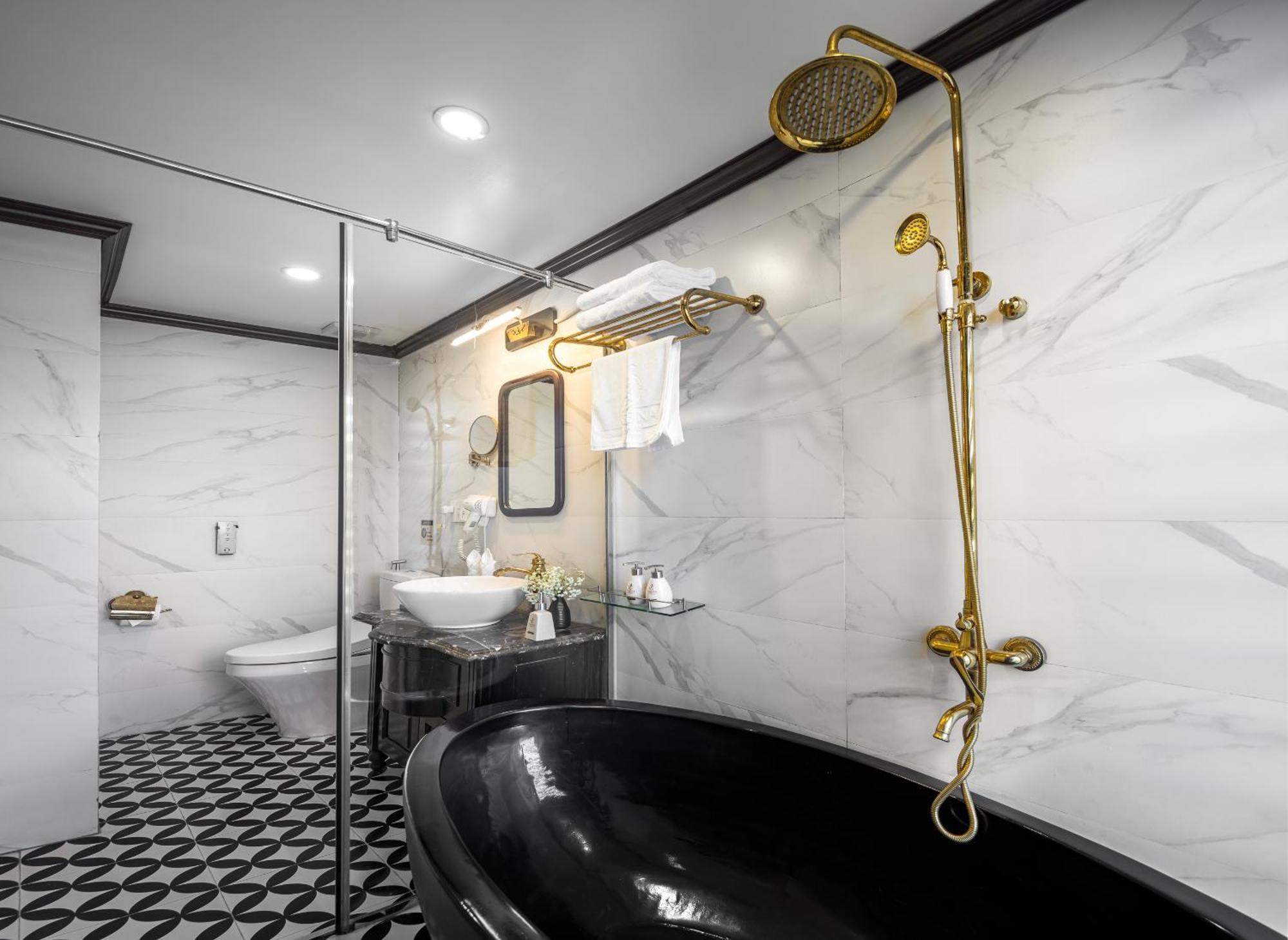  Athena Royal Cruise - Luxury In Halong Bay 5*