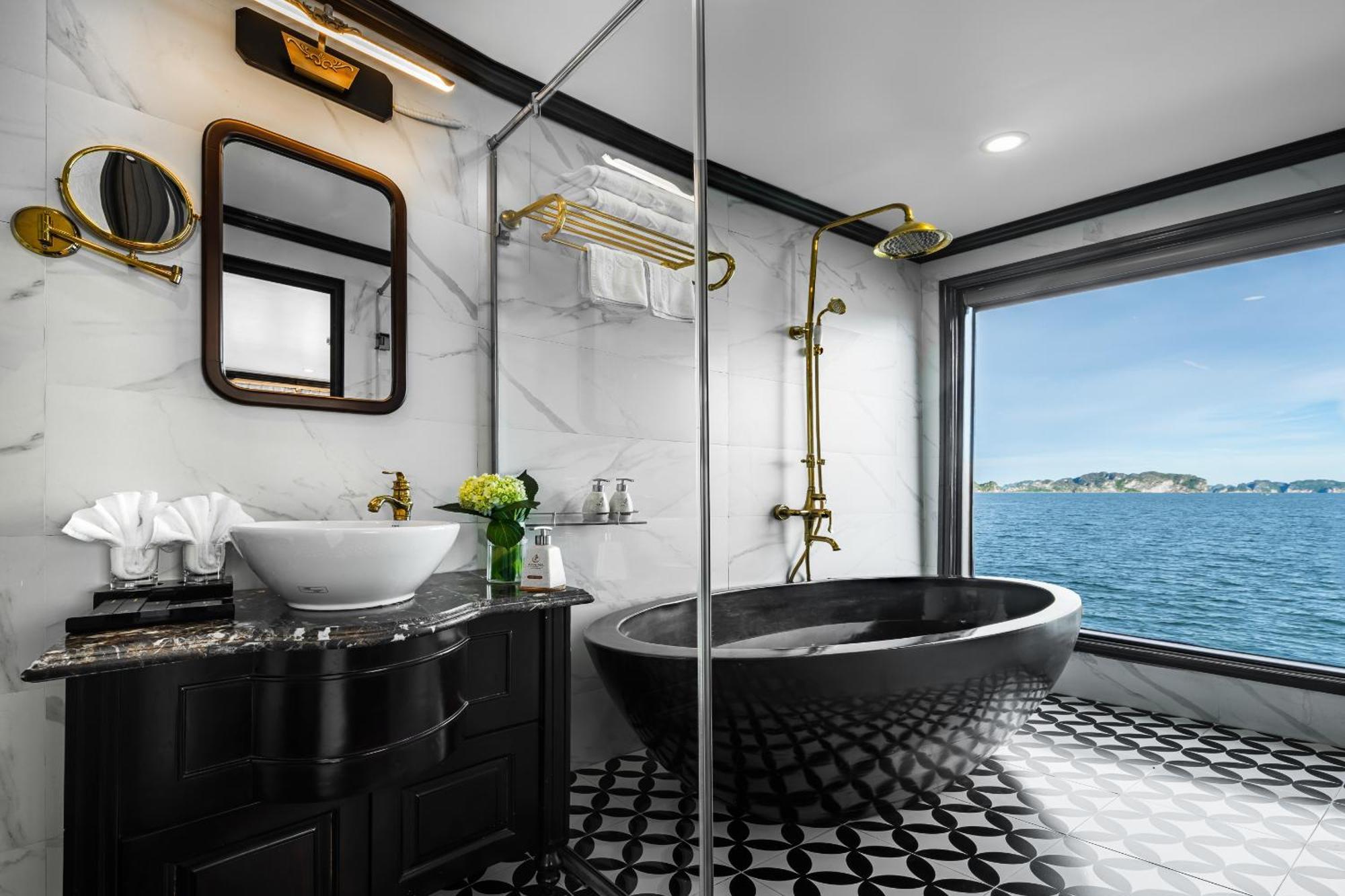 Athena Royal Cruise - Luxury In Halong Bay 
