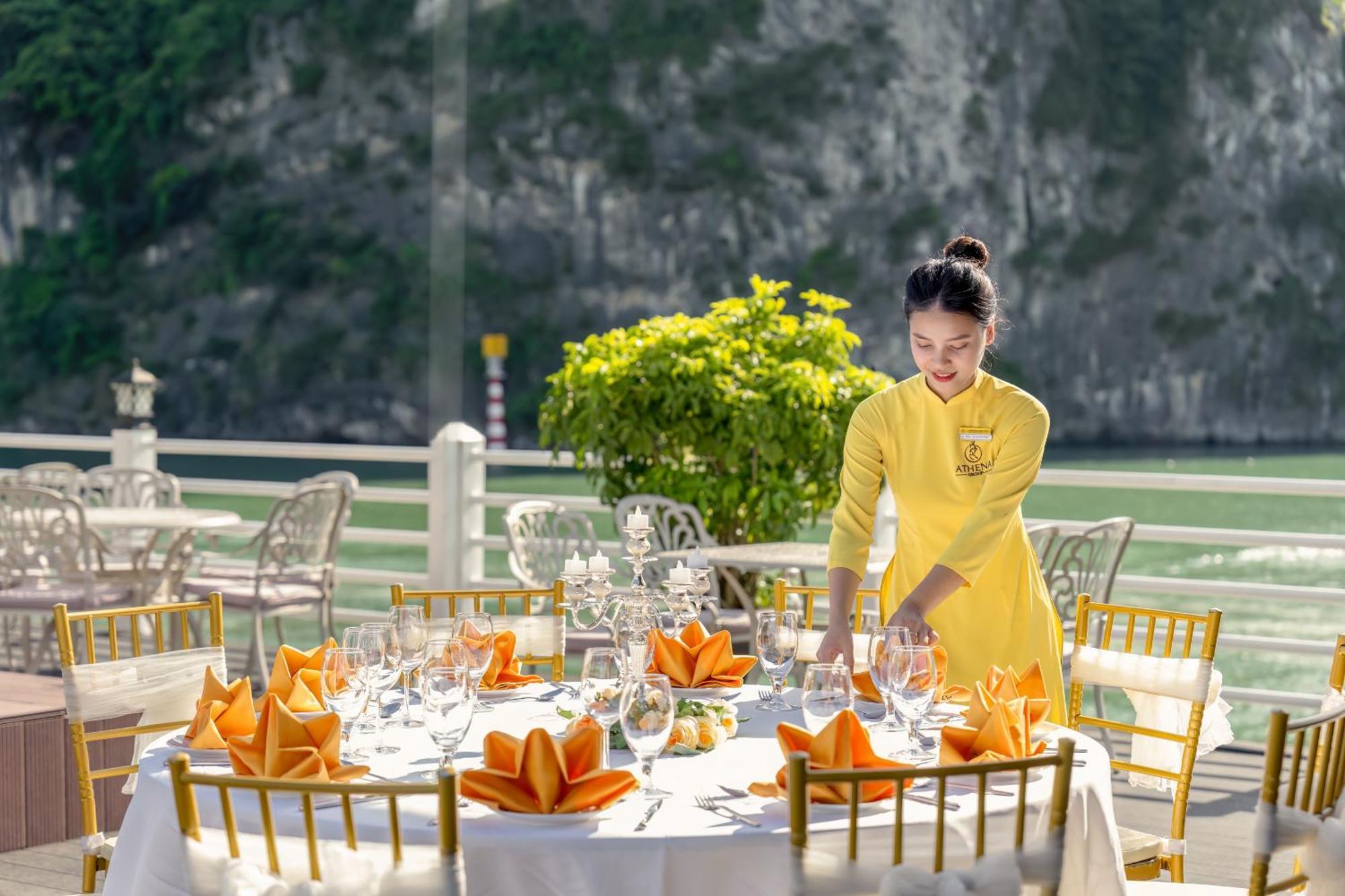 Athena Royal Cruise - Luxury In Halong Bay  5*