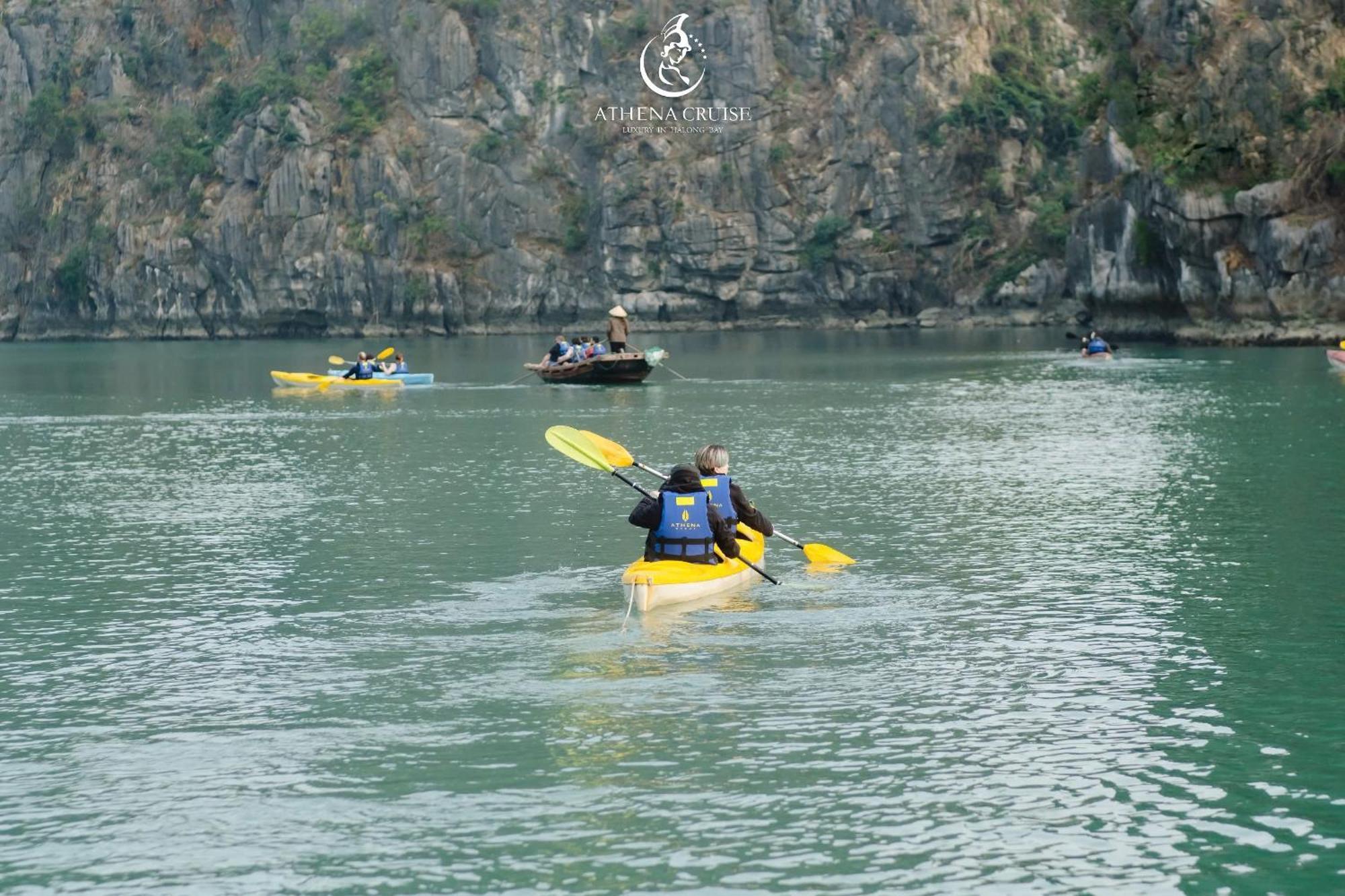 Athena Royal Cruise - Luxury In Halong Bay  Hạ Long