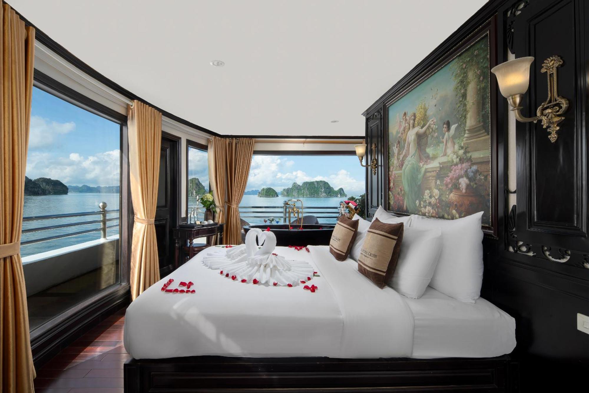 Athena Royal Cruise - Luxury In Halong Bay 5* Hạ Long